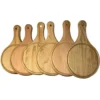 Set de seis mini tablas de madera circulares con mango para personalización o grabado láser.