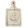 mini-tabla-madera-pino-cuadrada-personalizada-boda.webp Mini tabla cuadrada de madera de pino claro, grabada en láser con los nombres Mercedes y Sergio y un diseño floral.